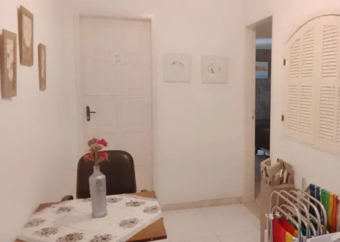 Linhare's Suítes e Kitnets Búzios